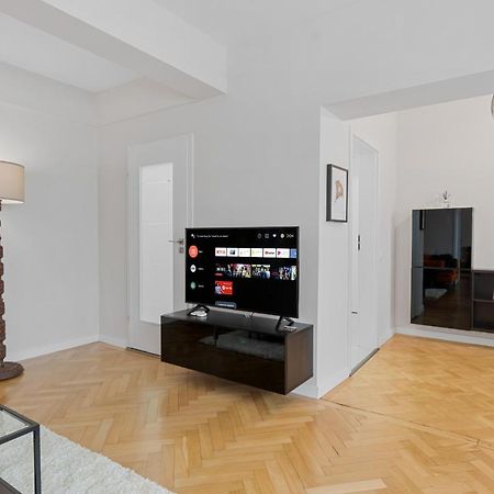 Rentforcomfort Coquette 1Bdr Calea Victoriei Boekarest Buitenkant foto
