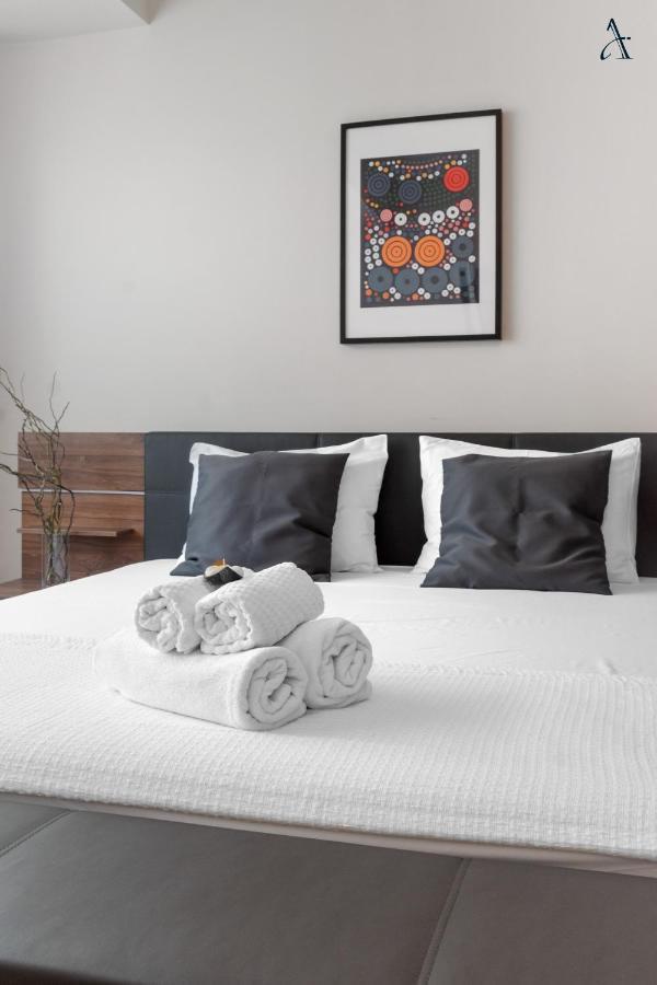 Rentforcomfort Coquette 1Bdr Calea Victoriei Boekarest Buitenkant foto